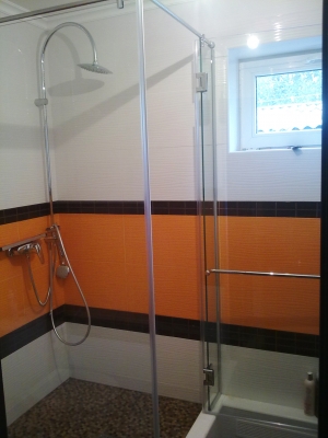 Стеклянные душевые кабины