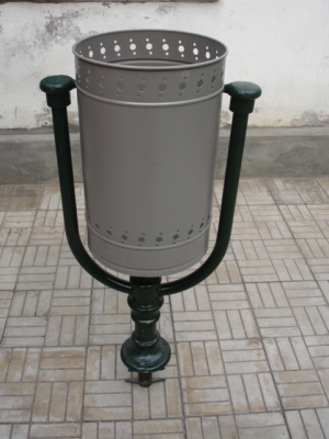 Урны, мусорники